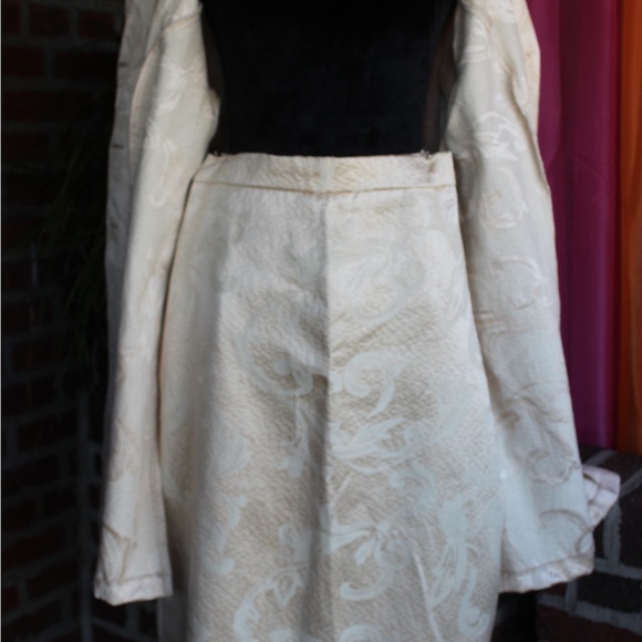 Spring ready Two piece suit - Picture 5 of 5